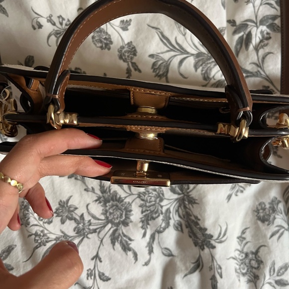 White Coach bag - Picture 6 of 8